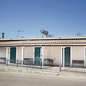 Apartment Paradiso, Lixouri